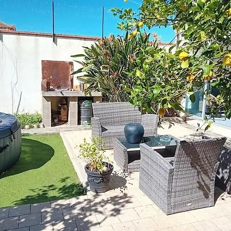 Logement, Jardin, Jacuzzi Garage